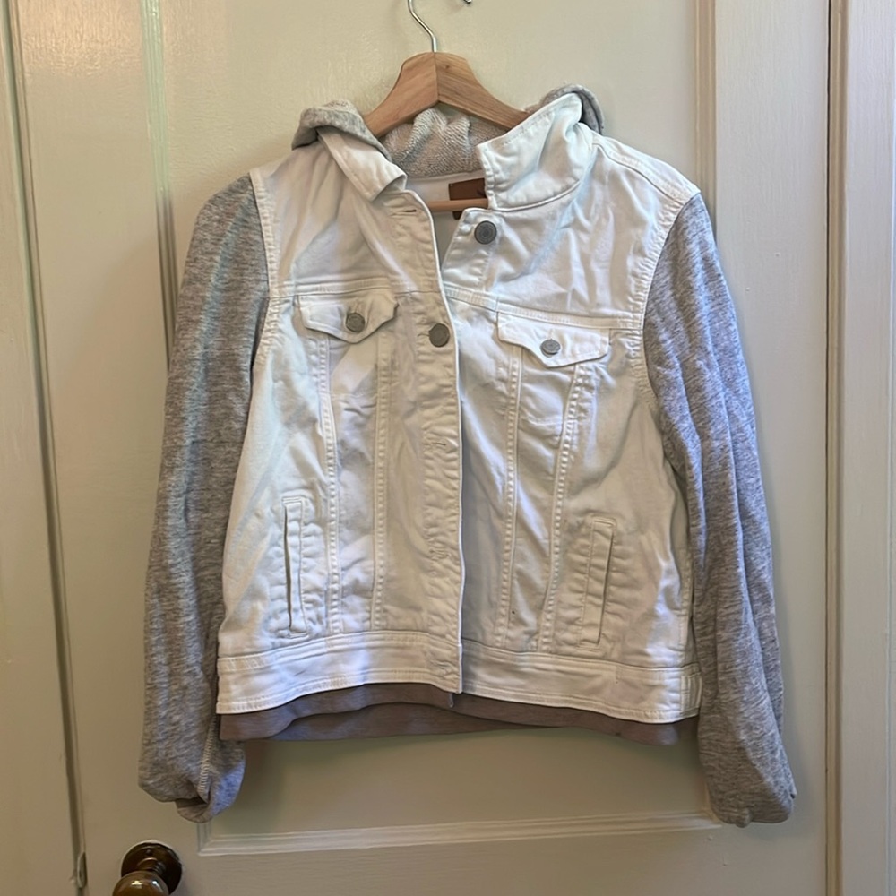 American Eagle - White Jean Jacket Hooded - Women’s XL